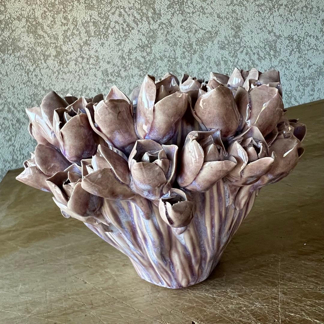 陶器製チェリーローズフラワーベース。大切な植物の為に