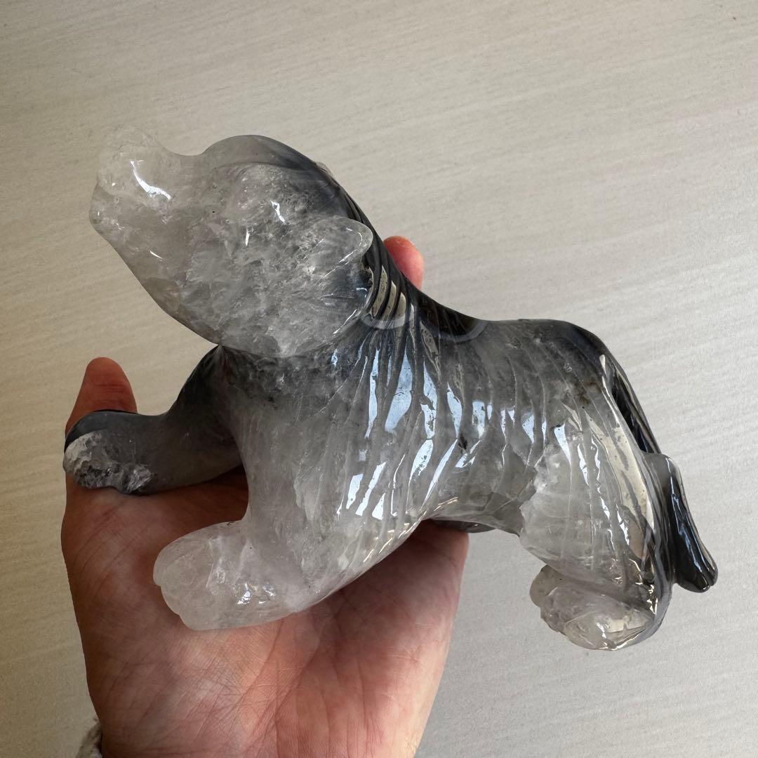 ボルケーノアゲート　虎　置物　UV蛍光画像の通り