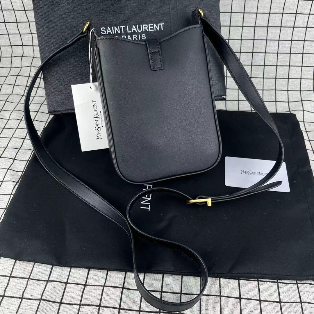 YSL サンローラン バーティカルLE5 A7 フォンホルダー ショルダーバッグ