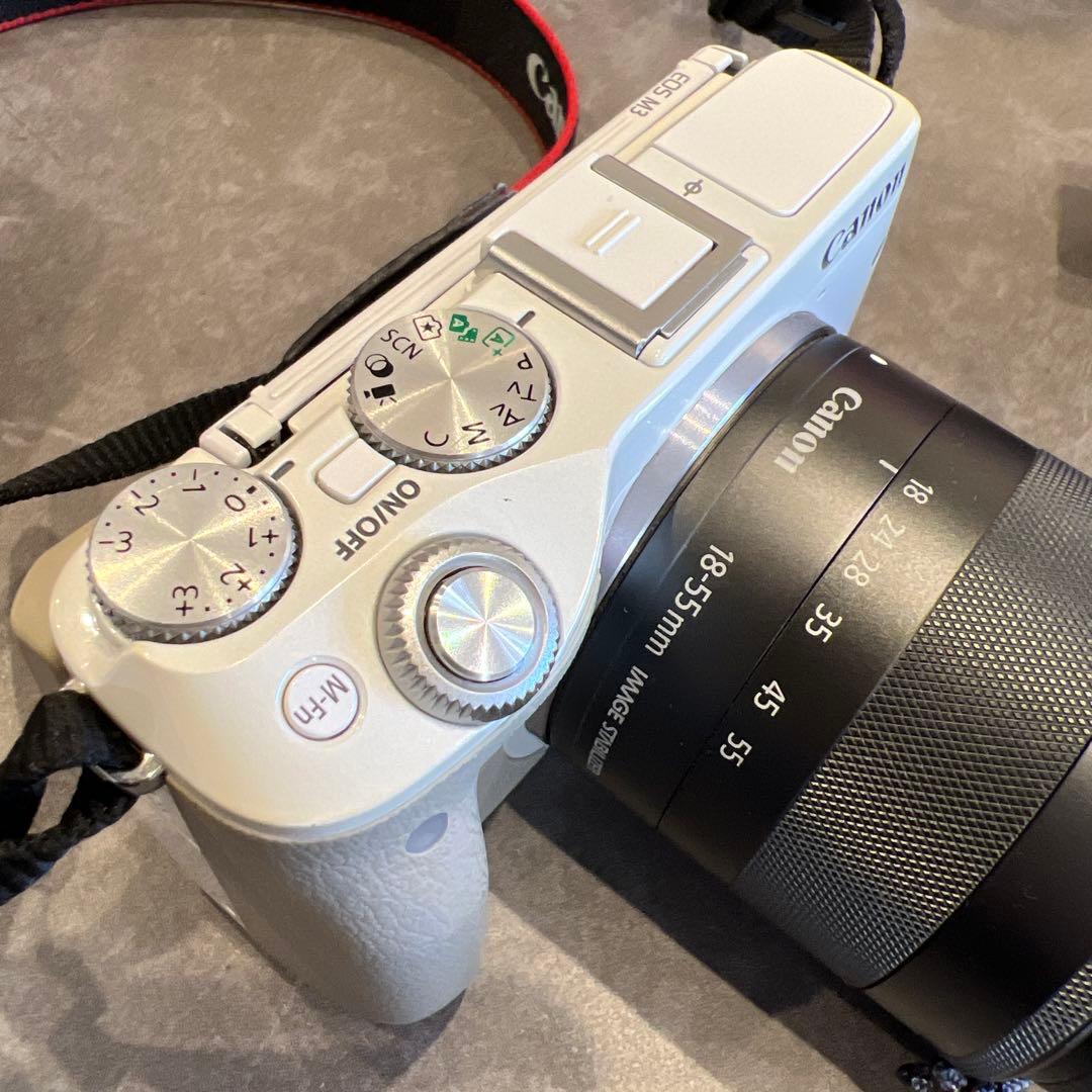 Canon EOS M3 ミラーレス一眼　ホワイト