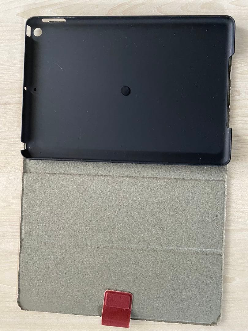 iPad 10.2インチ ゴールド カバー付き