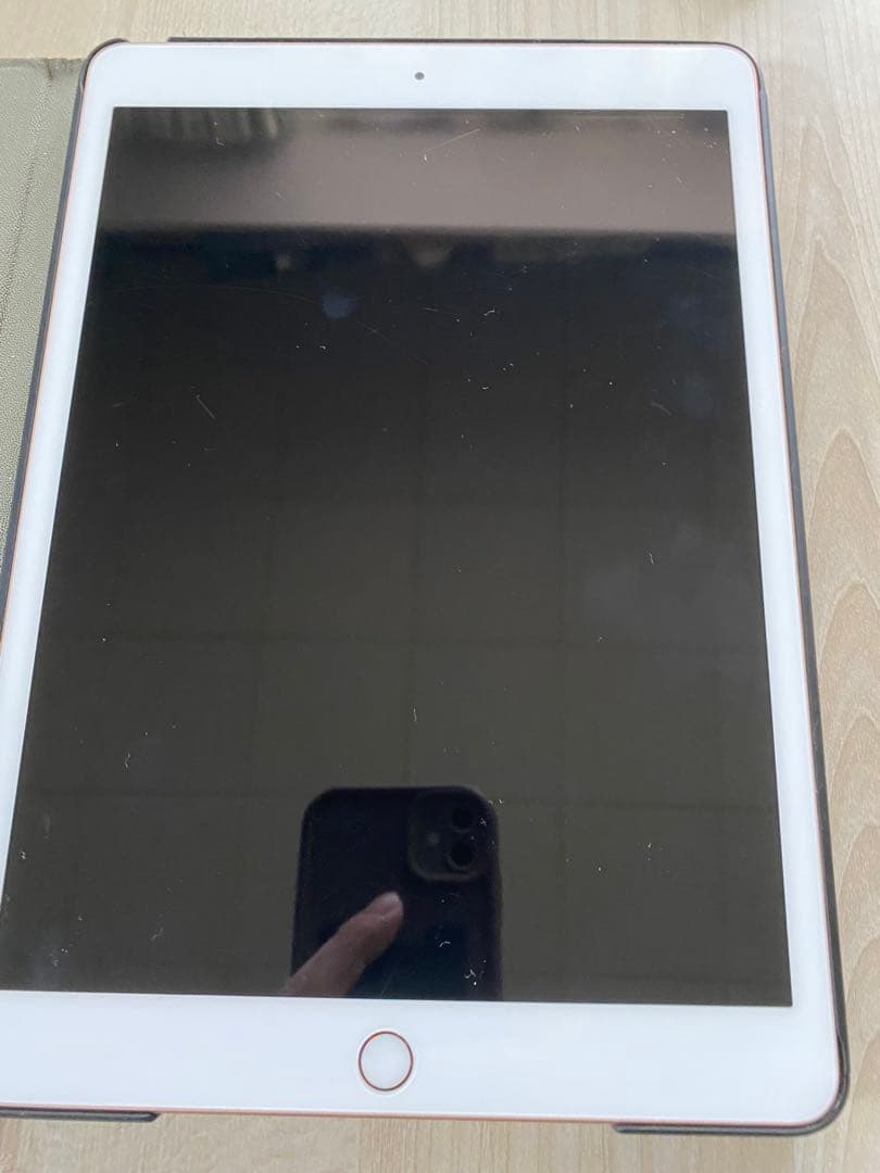 iPad 10.2インチ ゴールド カバー付き