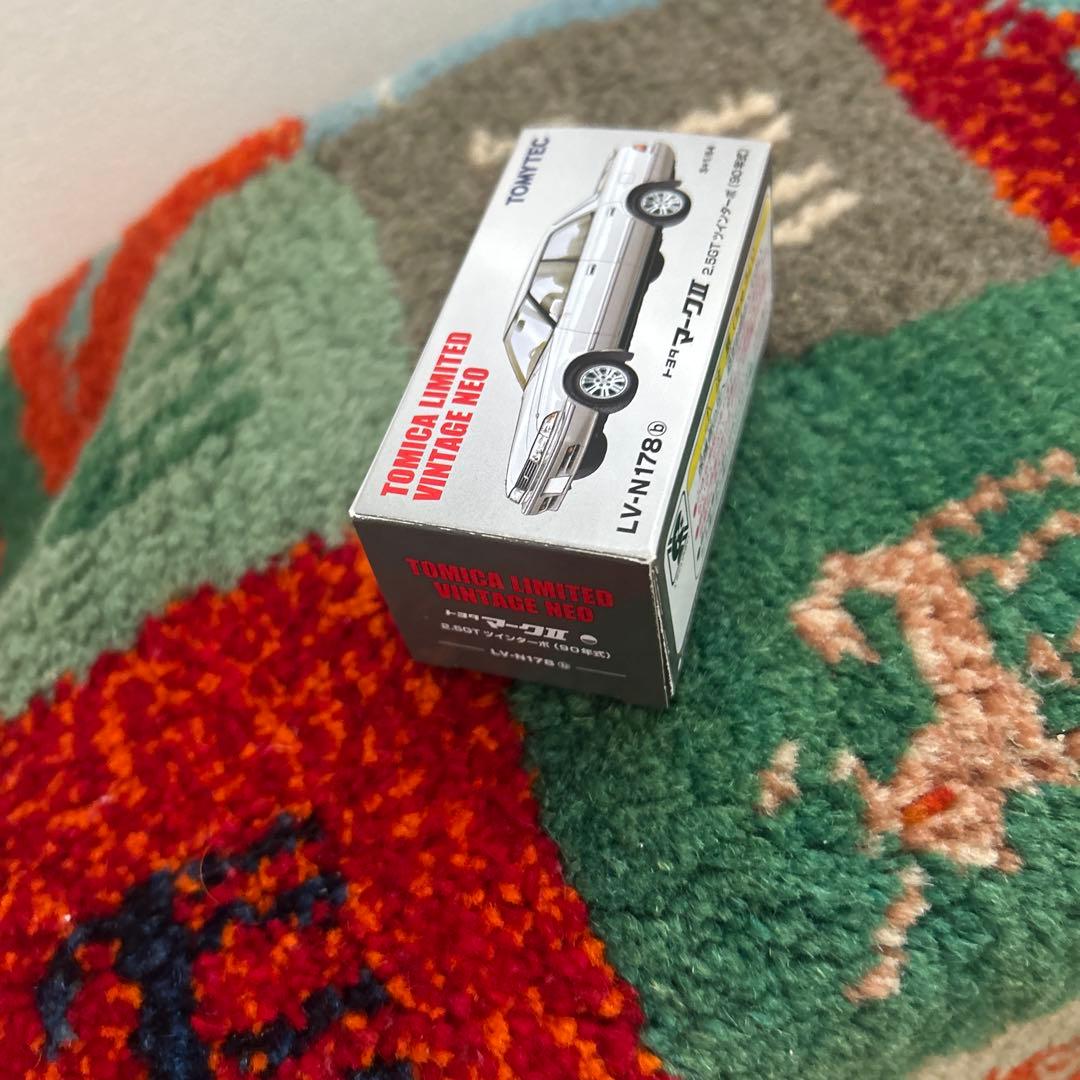 イズミ　トミカリミテッドビンテージネオ トヨタ　マークⅡ