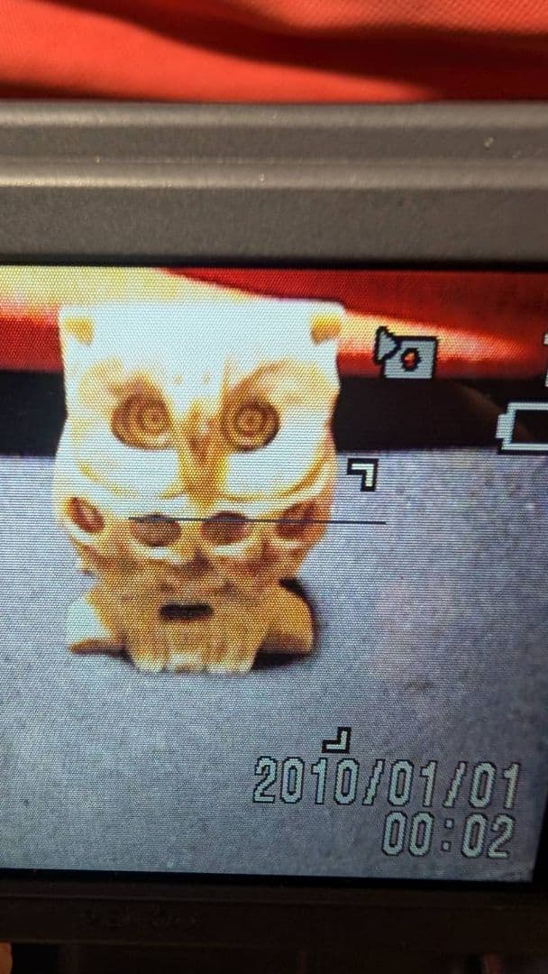 人気モデルオリンパス シルバー/オレンジOptio H90画面に難あり