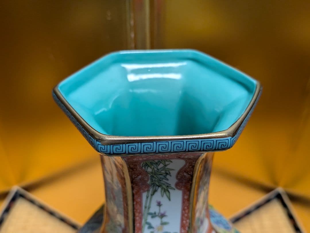 飾り壺　インテリア　六角形 十二干支　花瓶　美術工芸品