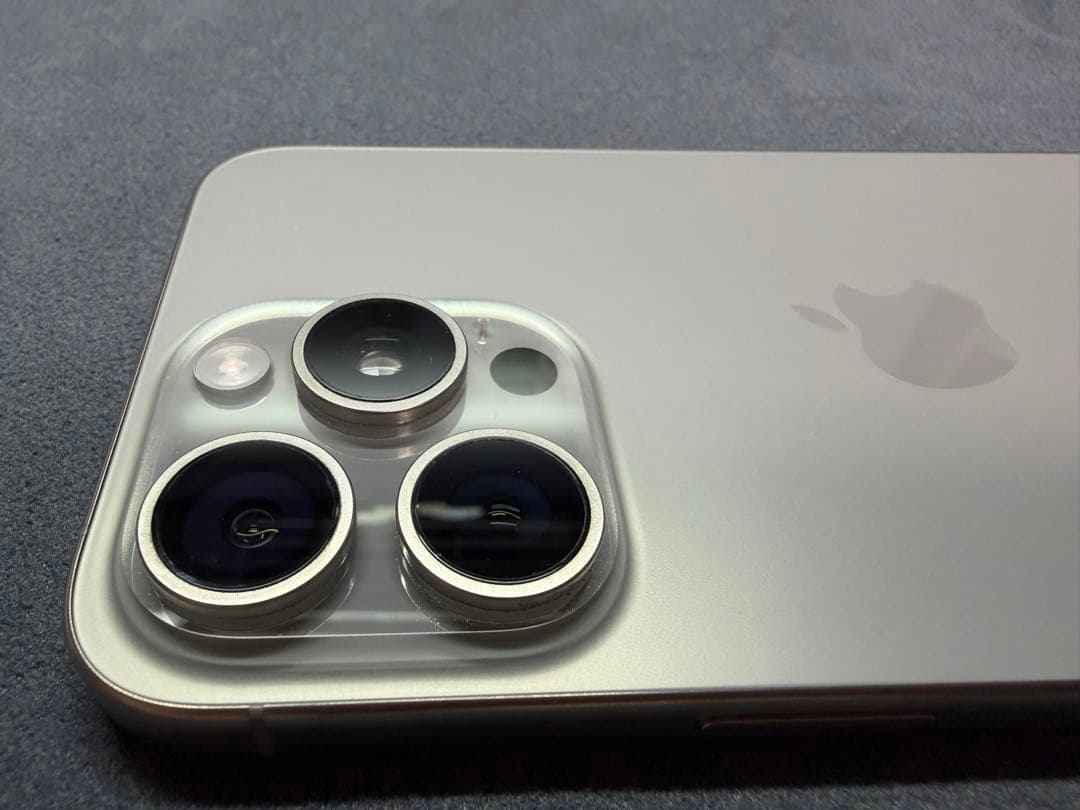 美品 Apple iPhone 15 Pro Max(1TB) 本体