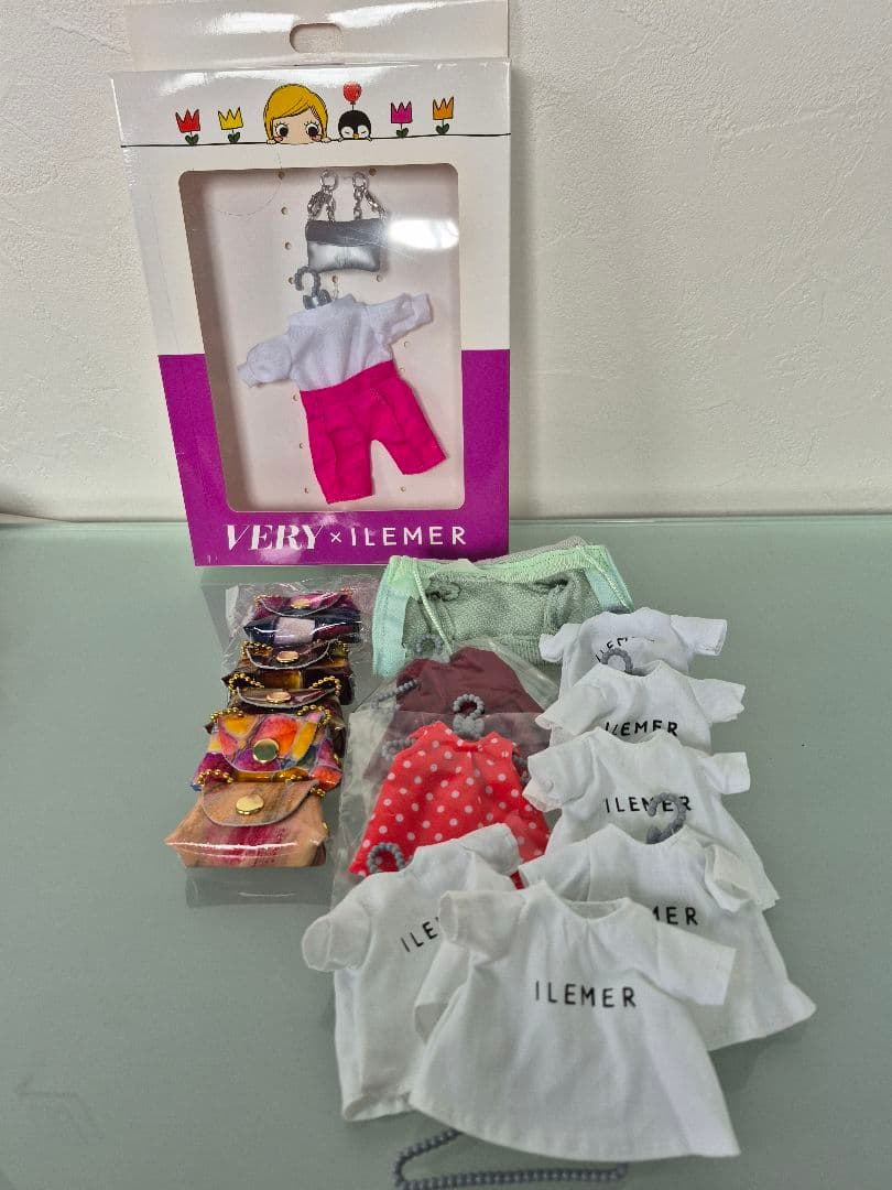 ILEMER ハッピードールと衣服セット