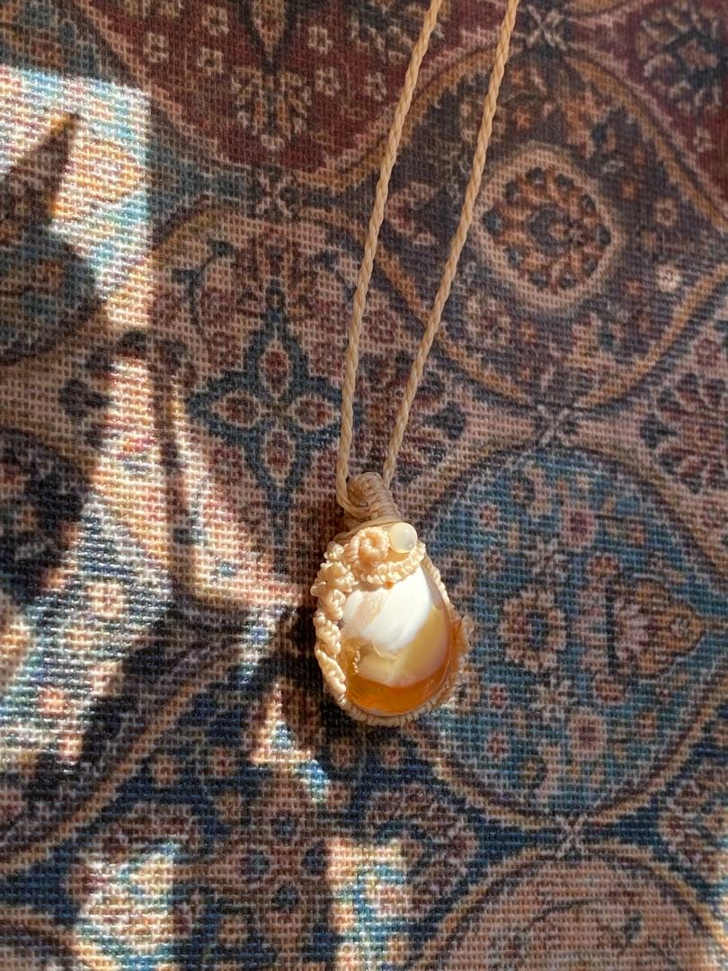 内なる光を灯す☆カンテラオパール 天然石マクラメネックレス/お守りアクセサリー