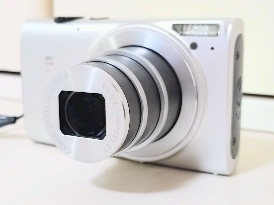極美品　Canon IXY 610F シルバー バッテリーチャージャー付き