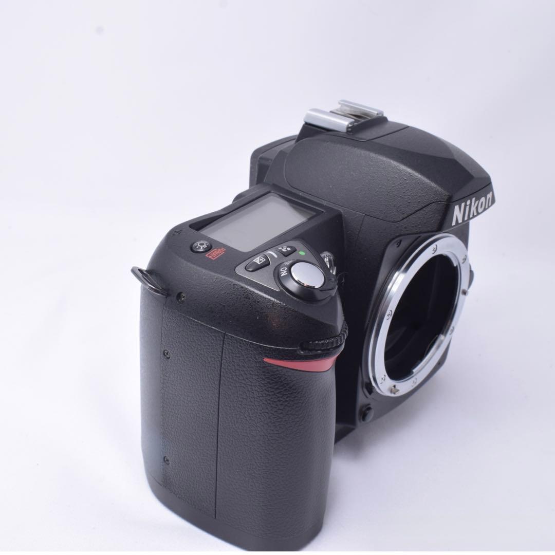 ❤️ニコン D70❤️入門機✨️手ぶれ補正Wレンズ✨️小型＆軽量⭐️一眼レフカメラ⭐️