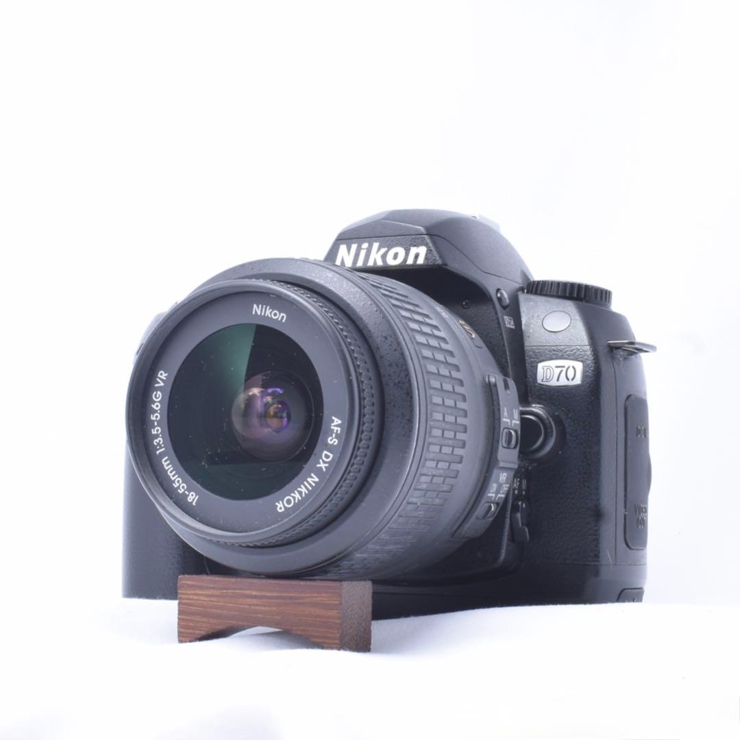 ❤️ニコン D70❤️入門機✨️手ぶれ補正Wレンズ✨️小型＆軽量⭐️一眼レフカメラ⭐️