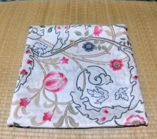 クッションカバーマリーイザベル48×48新品