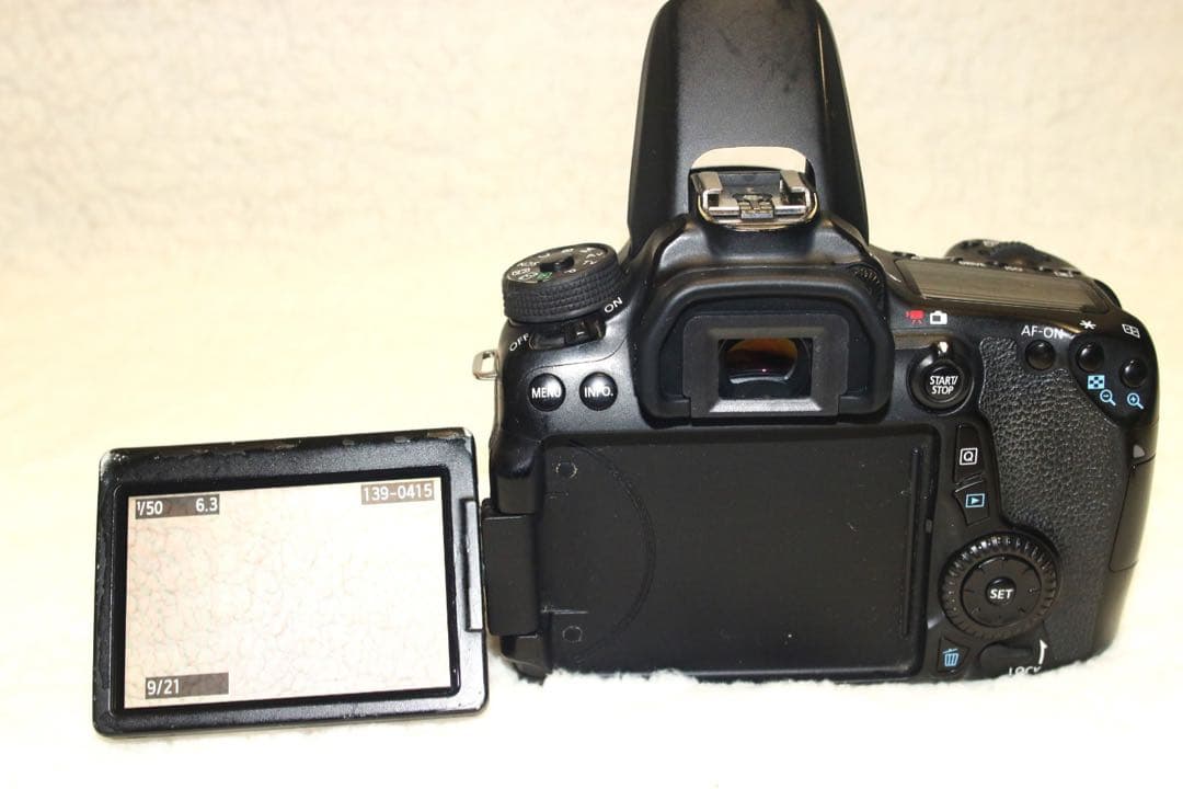 ⭐️完動品⭐️キヤノン　Canon EOS 70D ボディ
