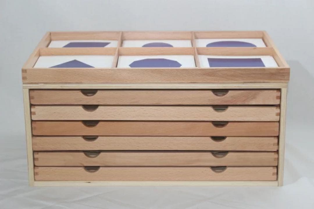 モンテッソーリ　幾何たんす Montessori