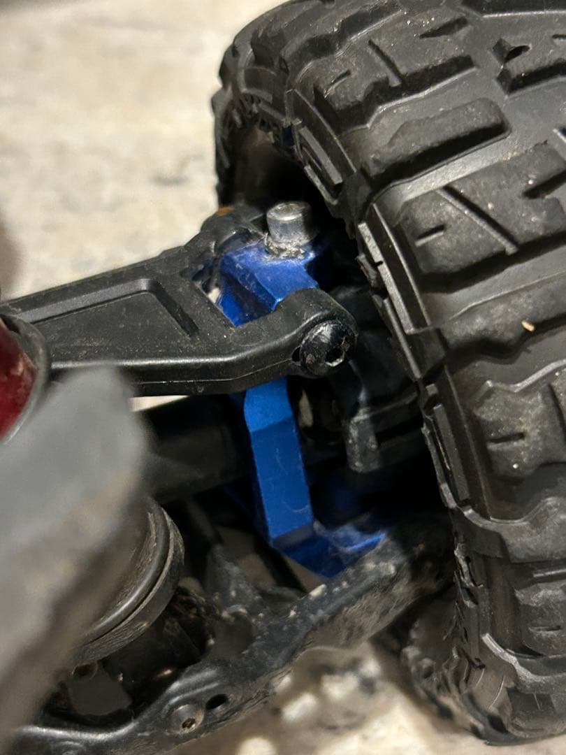 トラクサス　traxxas maxx モンスタートラック　ラジコン　プロライン