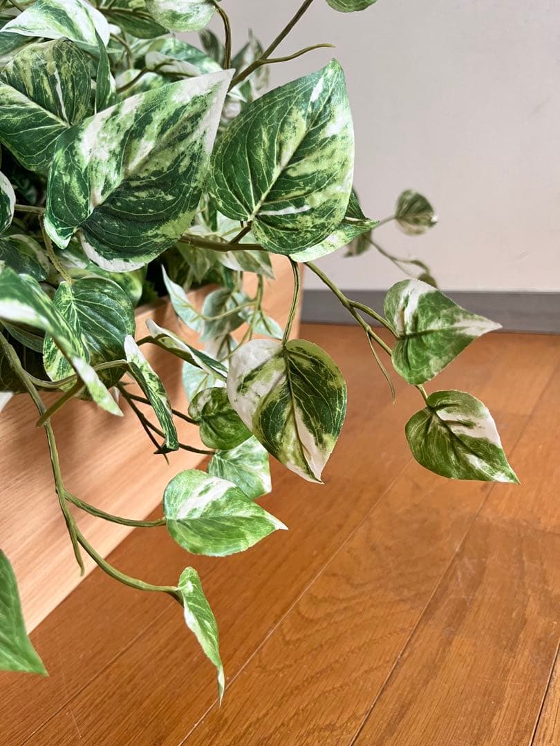 フェイクグリーン　卓上ポット　プランター　ポトス　ベルク　店舗什器　造花