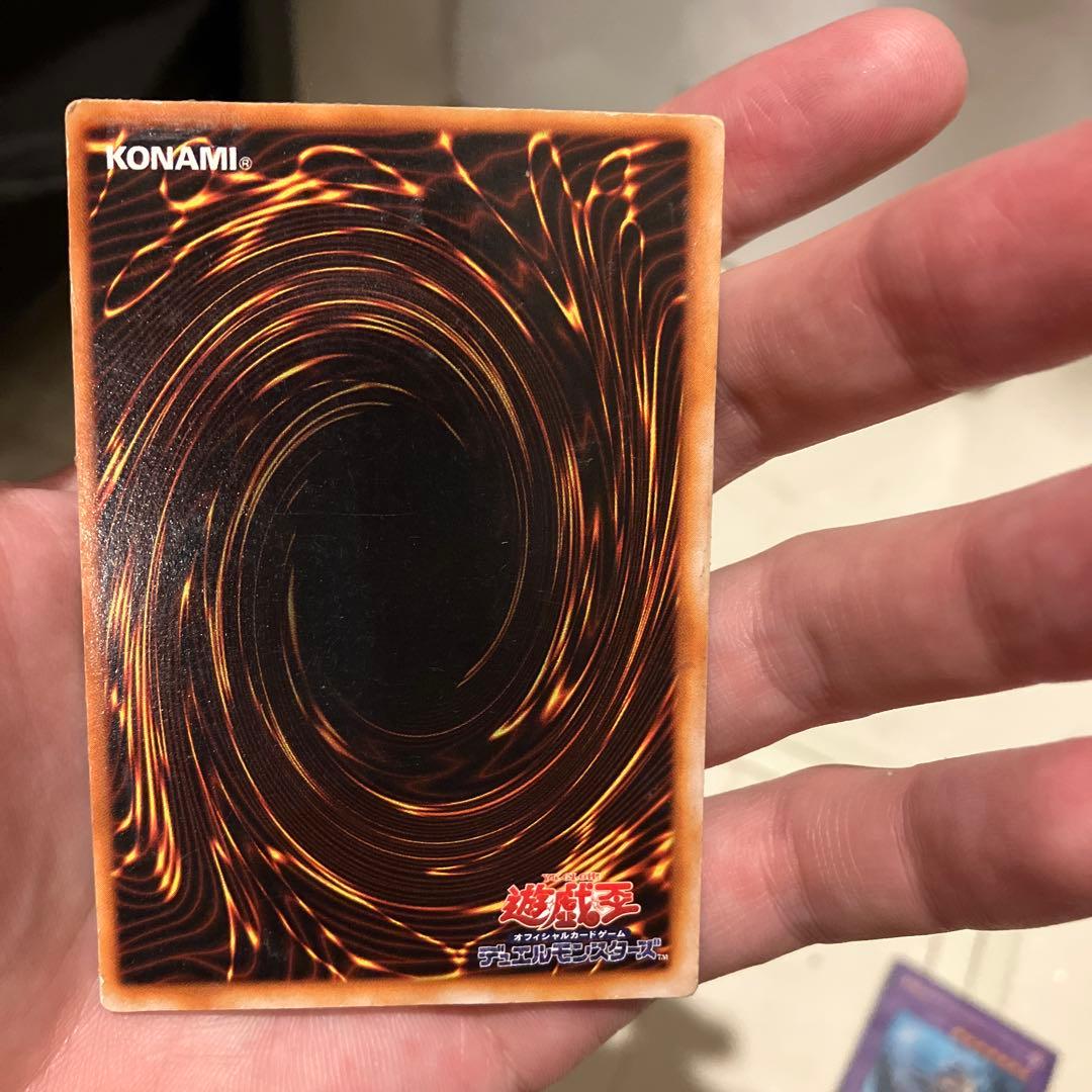 特別価格　遊戯王 ブラック・マジシャン　初期