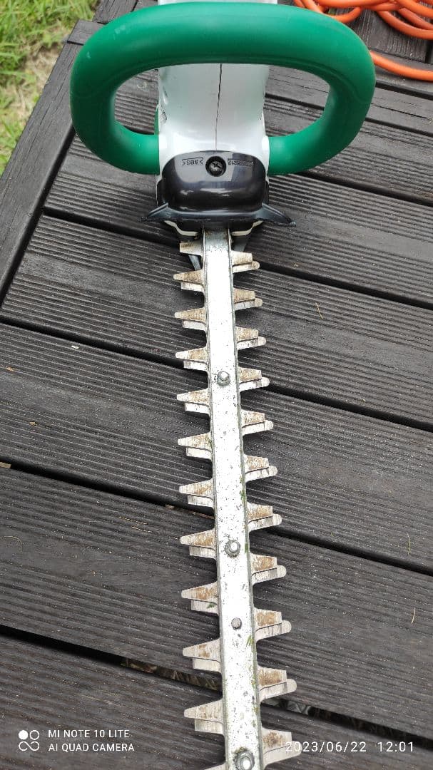 マキタ芝刈り機／ECHO HC-300 芝刈り機 300mm／ジャンク扱い