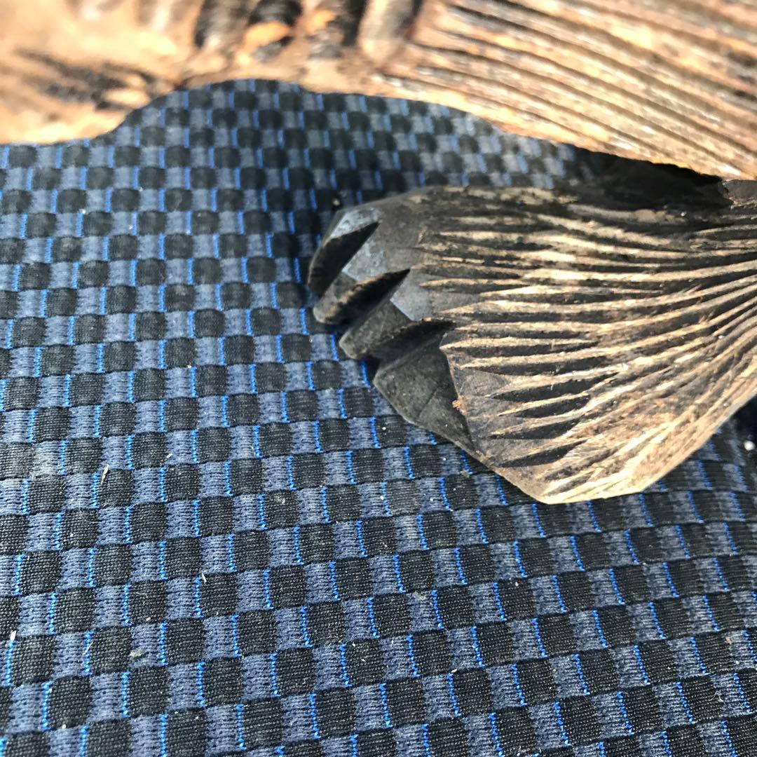 中村作　木製クマと魚の彫刻