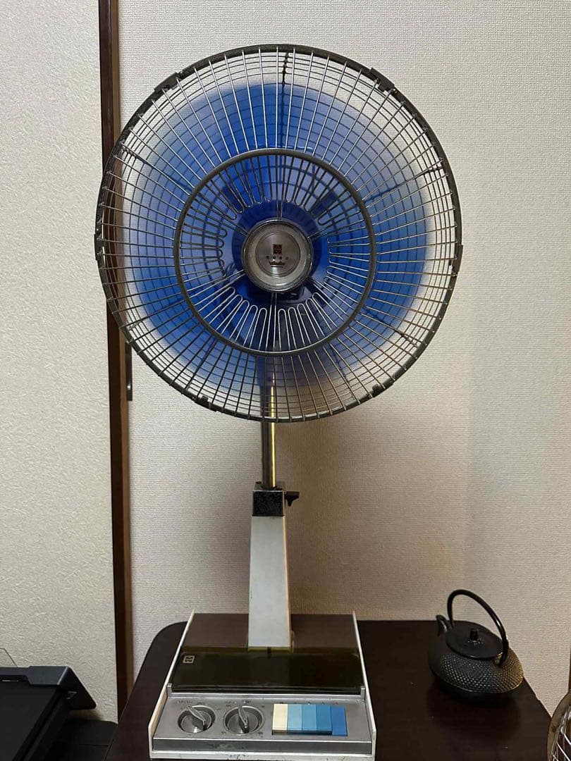 レトロスタイル スタンド式扇風機 青