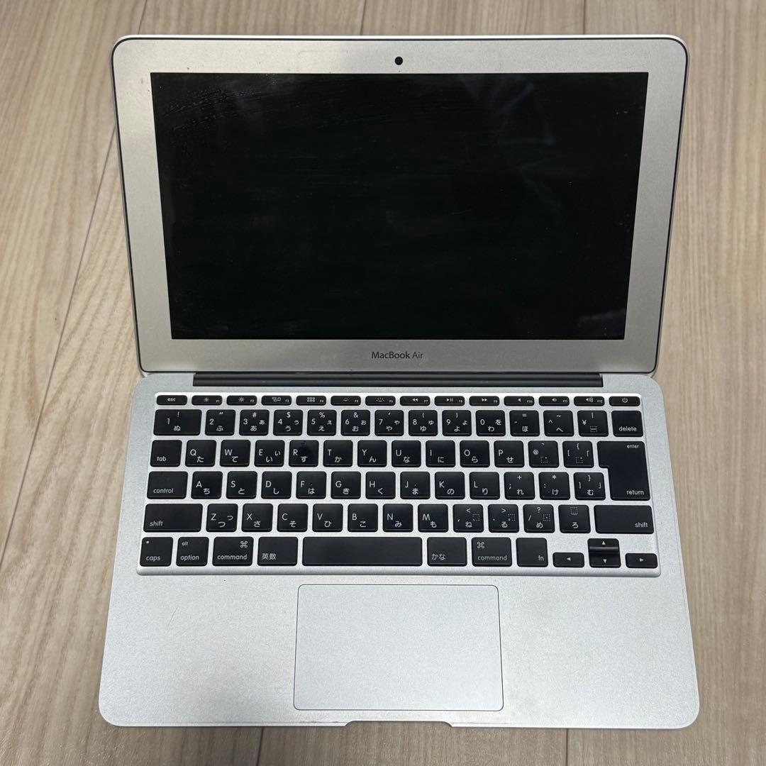 【中古】アップル MacBook Air 本体 シルバー A1465 11インチ