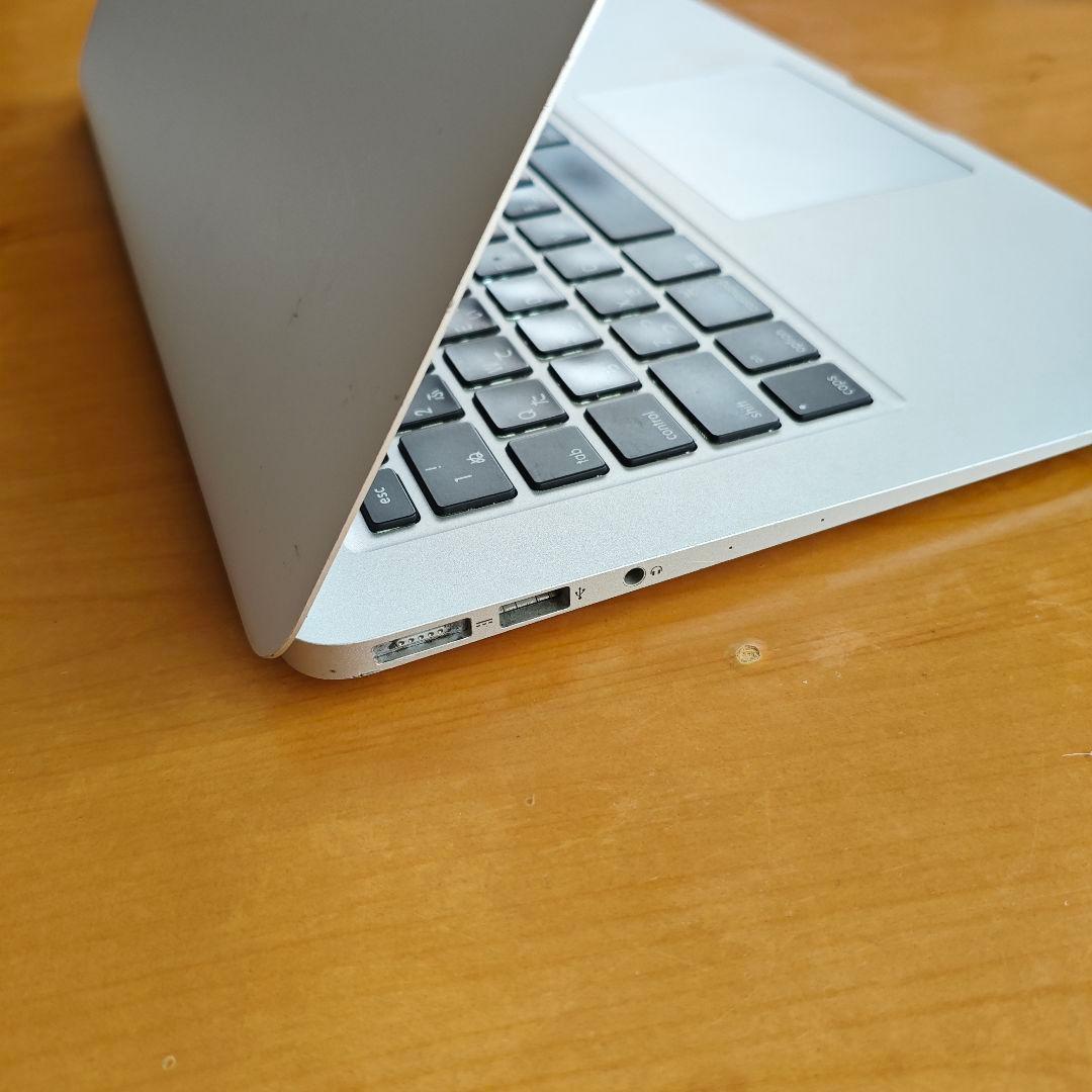 【完動品】Macbook Air 13インチ i5 8G バッテリー正常