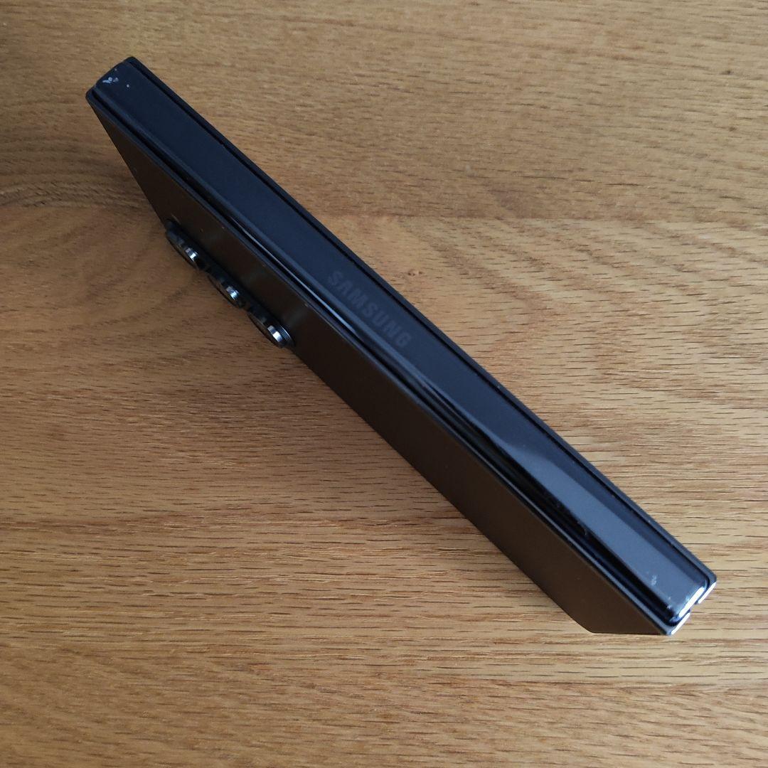 Galaxy Z Fold5 SCG22 国内au版 SIMフリー【ケース付き】