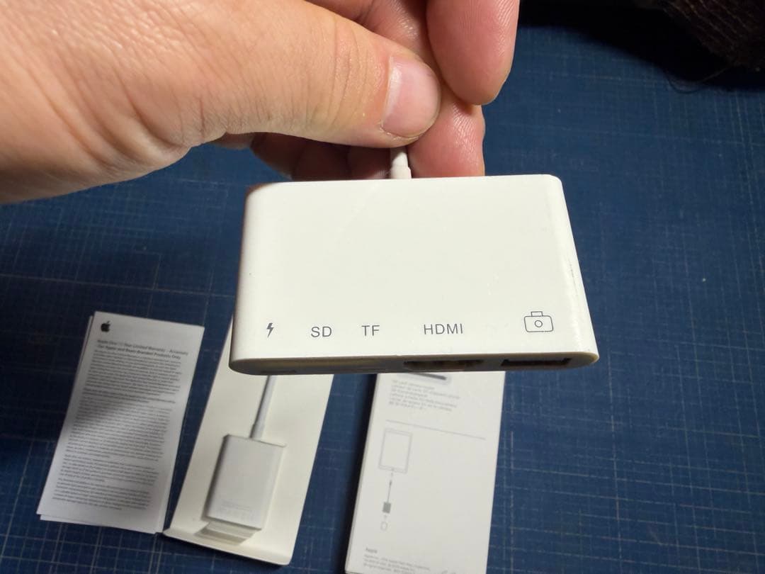 PCケーブル・コネクタ Lightning to SD Card Camera Reader
