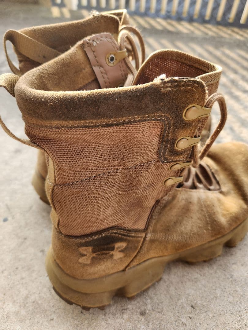 ミリタリーブーツ アンダーアーマー