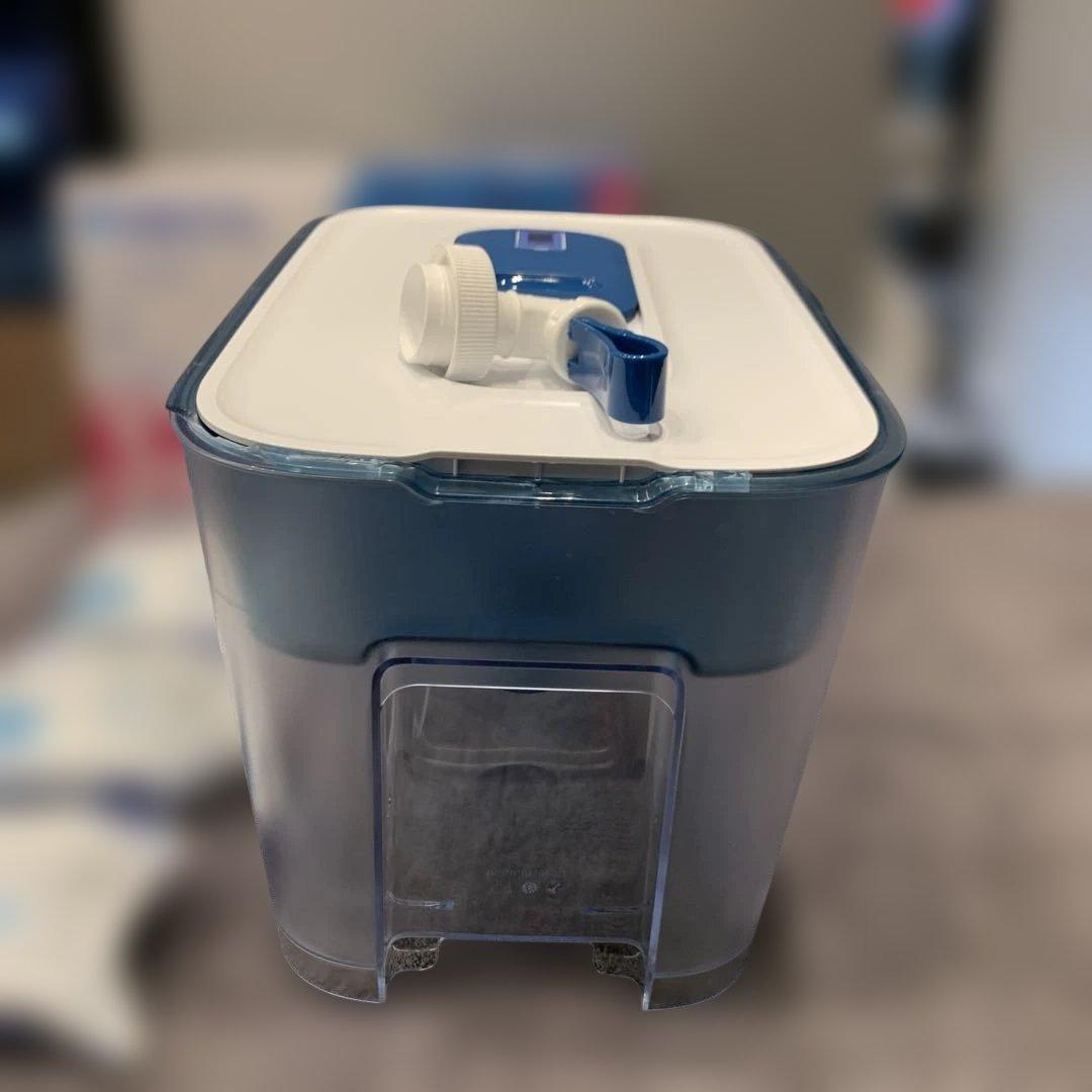 【新品未使用展示品】ブリタ ポット型浄水器 フロー カートリッジ3個付き