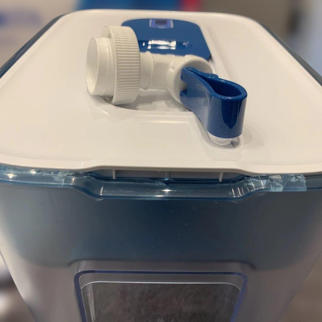 【新品未使用展示品】ブリタ ポット型浄水器 フロー カートリッジ3個付き