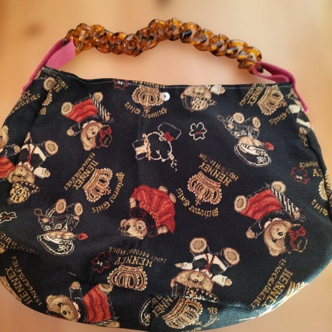 クマの刺繍トートバッグ