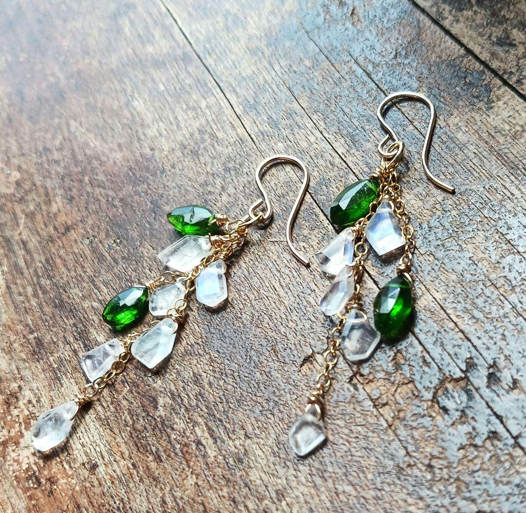 あつ様。新、すずらん色のピアス14kgf