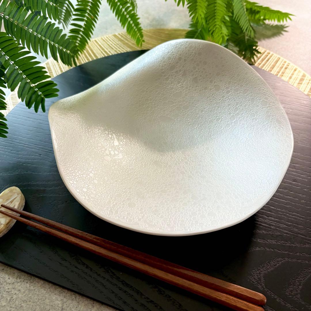 有田焼　白泡化粧　変形鉢 2つ　カービィ鉢　ボウル　深鉢　オシャレ　和食器　作家