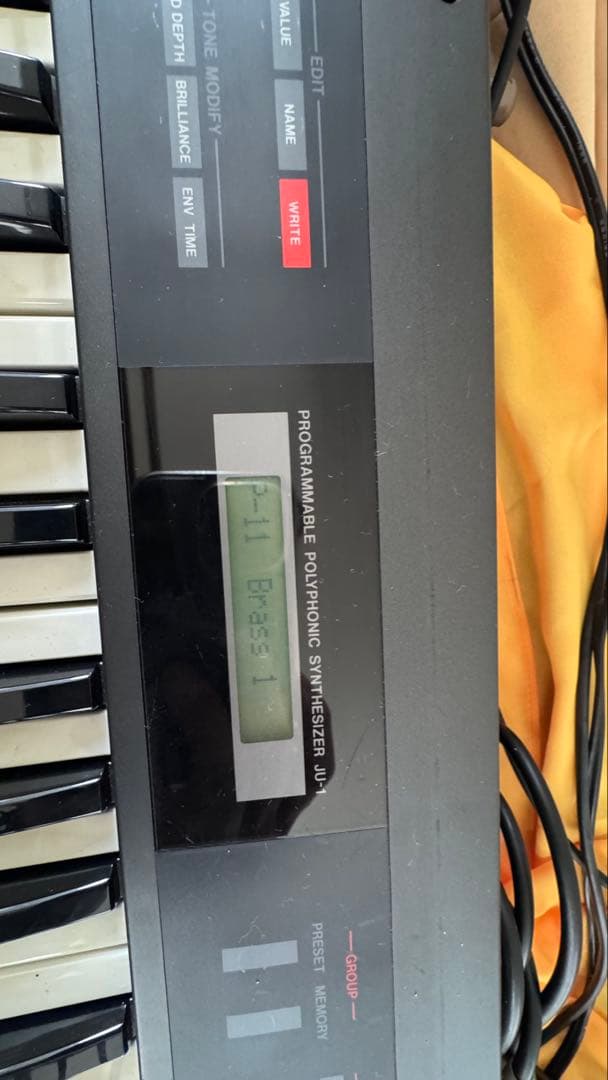 鍵盤楽器 Roland JUNO-1