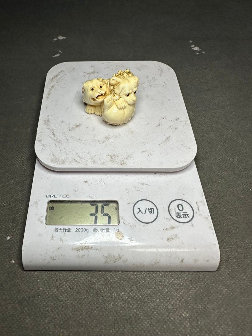 極上　根付　印籠　天然素材　アンティーク　骨董　飾り物　古美術品　 置物細密細工