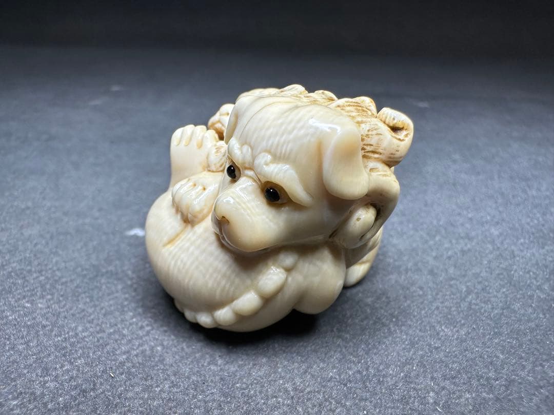 極上　根付　印籠　天然素材　アンティーク　骨董　飾り物　古美術品　 置物細密細工