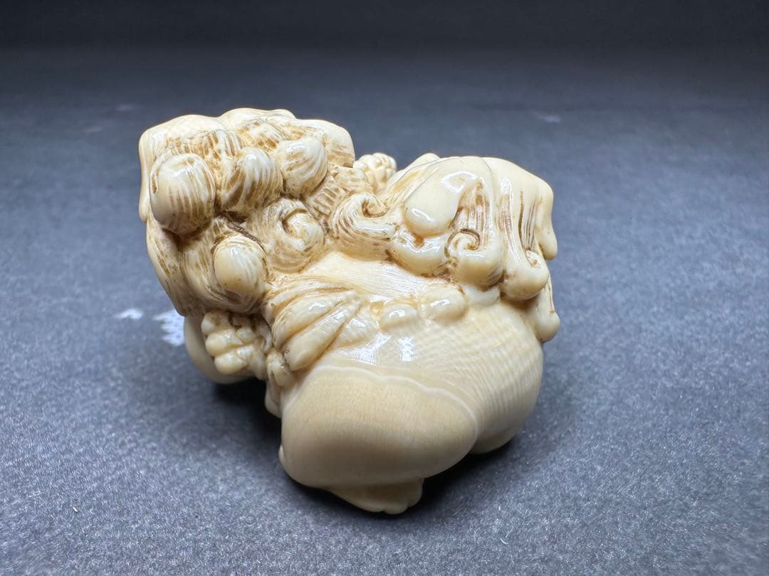 極上　根付　印籠　天然素材　アンティーク　骨董　飾り物　古美術品　 置物細密細工