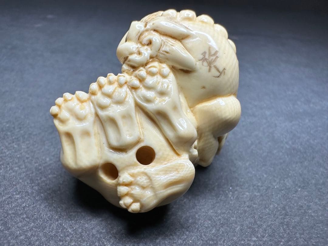 極上　根付　印籠　天然素材　アンティーク　骨董　飾り物　古美術品　 置物細密細工