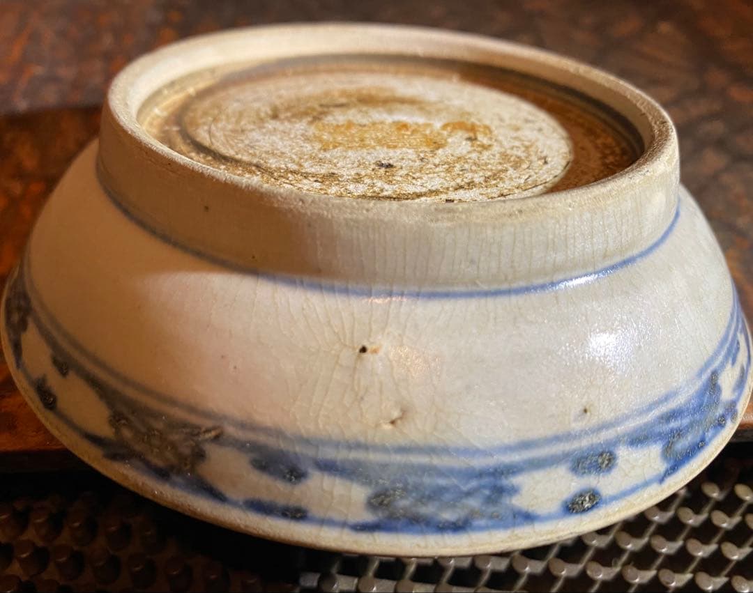 アンティーク・安南 染付福字小皿・唐木鑑賞スタンド付・２点セット