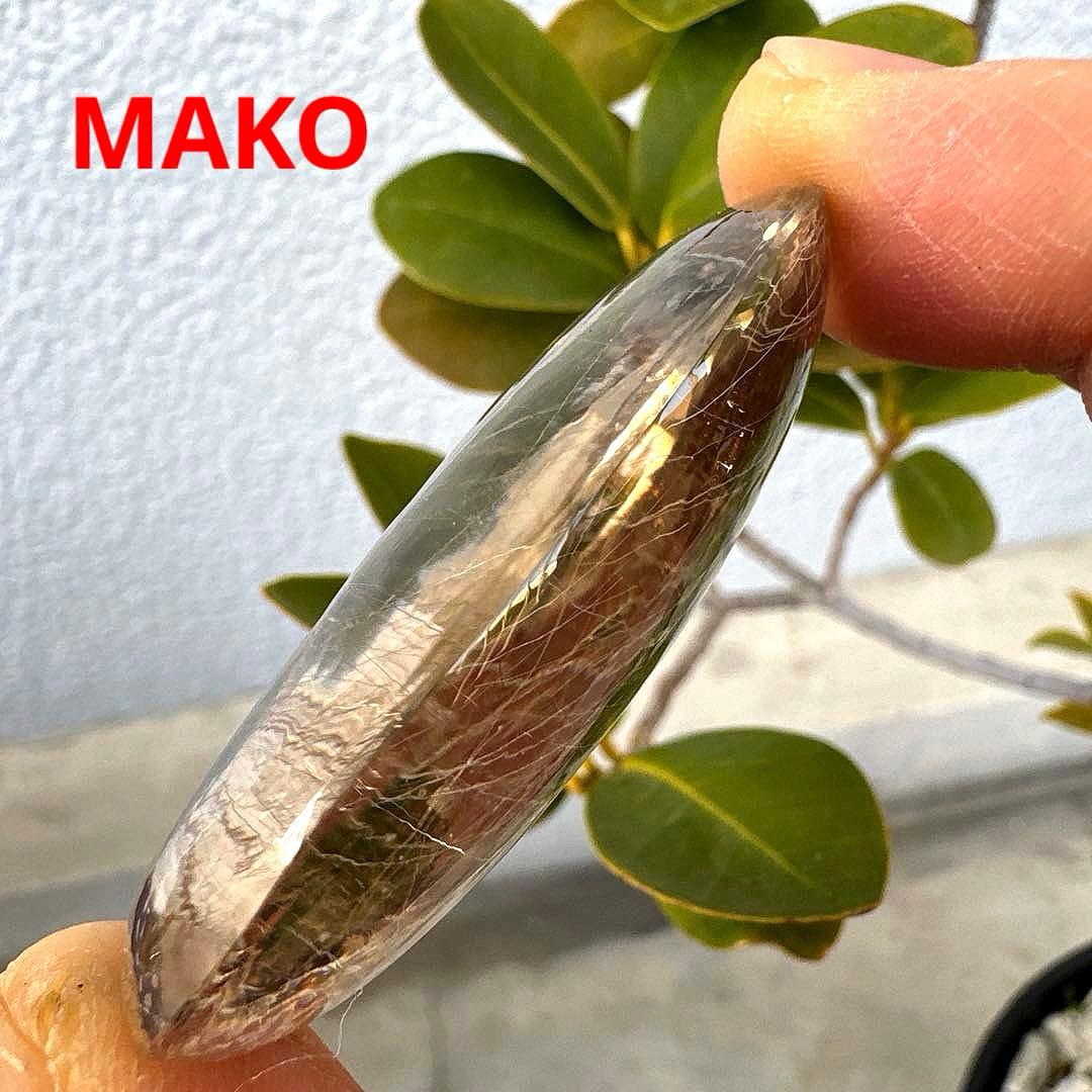 M1947☆ゴールドルチルクォーツ原石43g☆天然石　原石☆N60207