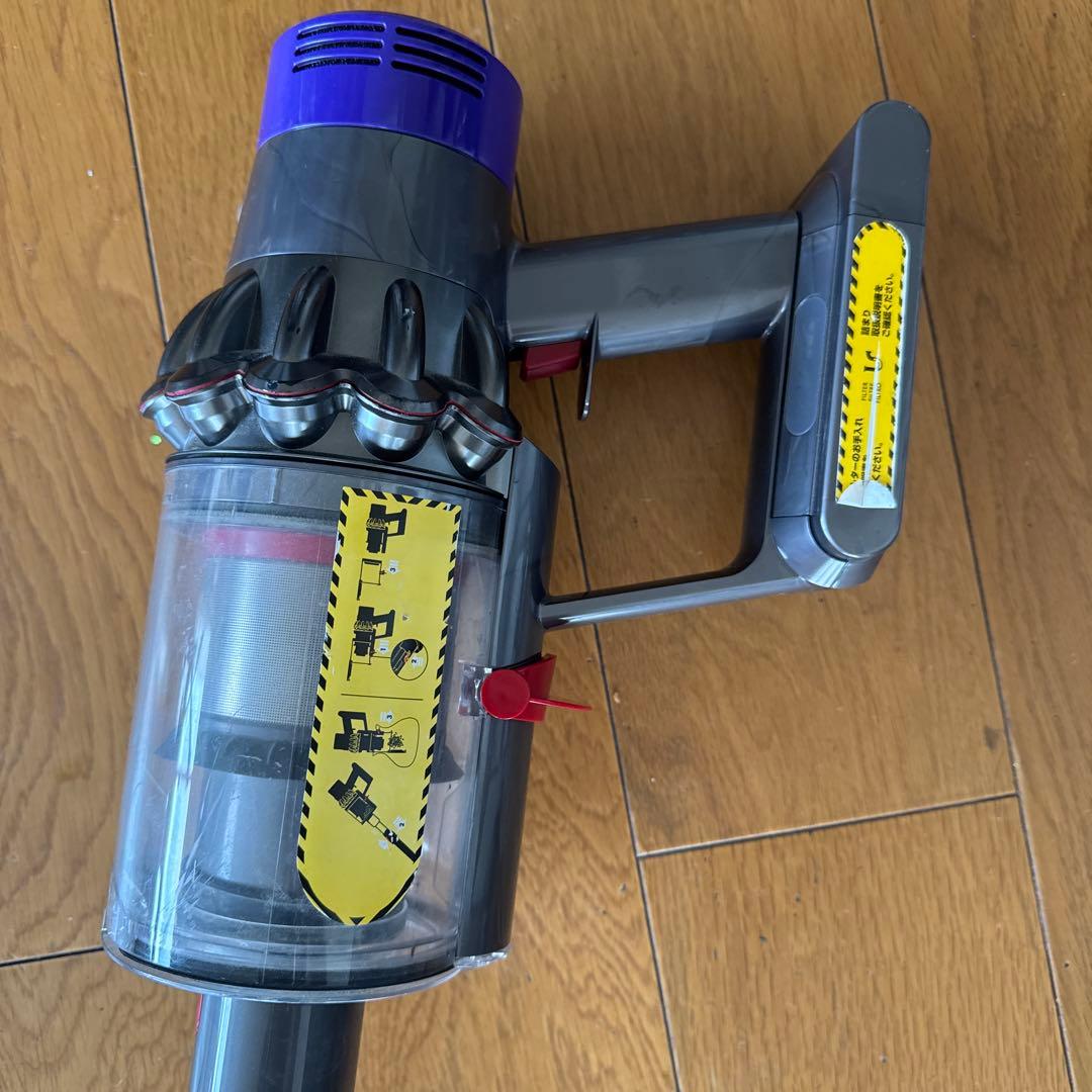 Dysonコードレス スティッククリーナーsv12アタッチメント付