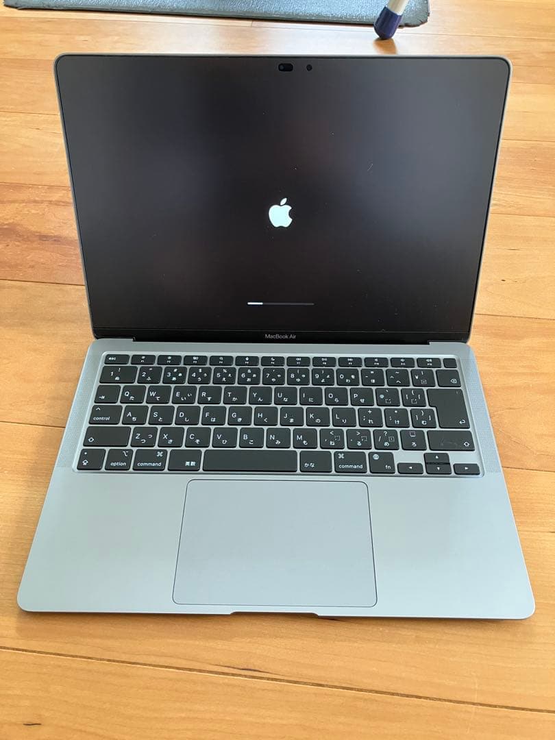 MacBook Air 8GB/256GB シルバー 充電ケーブル、ケース、箱付