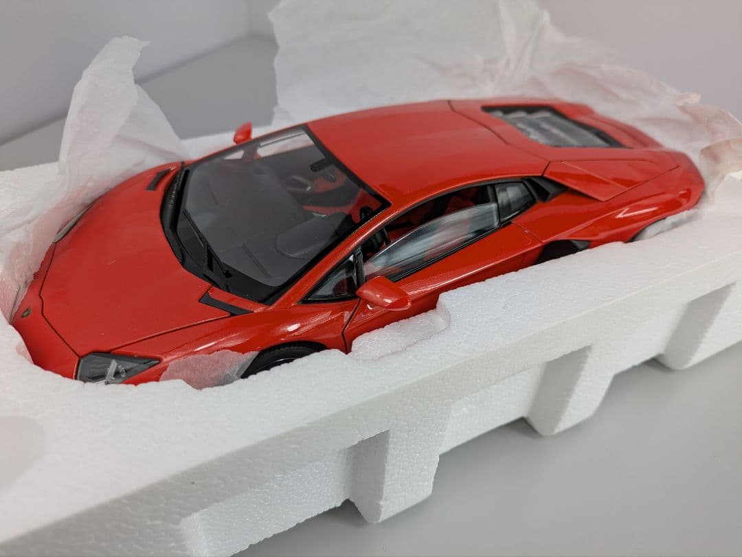 1/18 ミニカー ウイリー ランボルギーニ　アヴェンタドール LP700-4