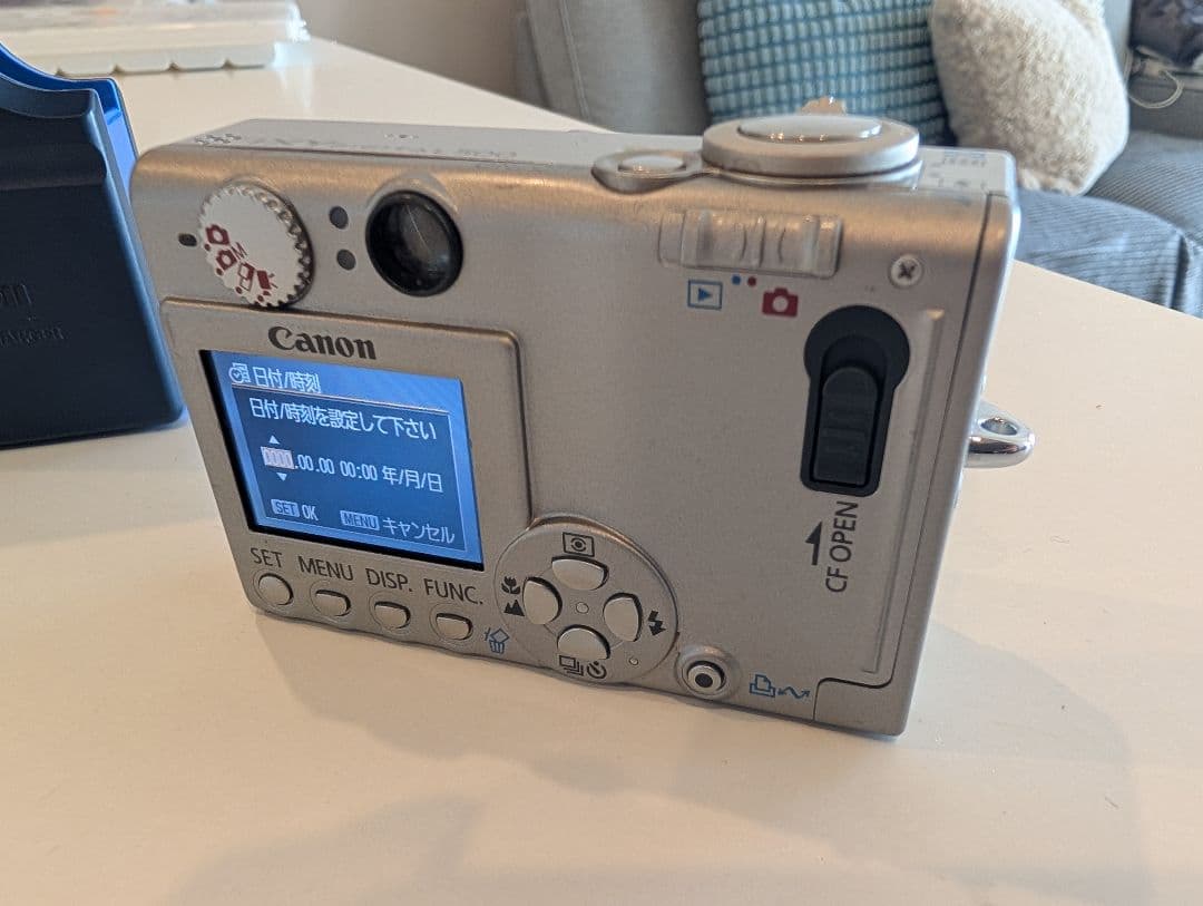CanonデジタルカメラIXY500