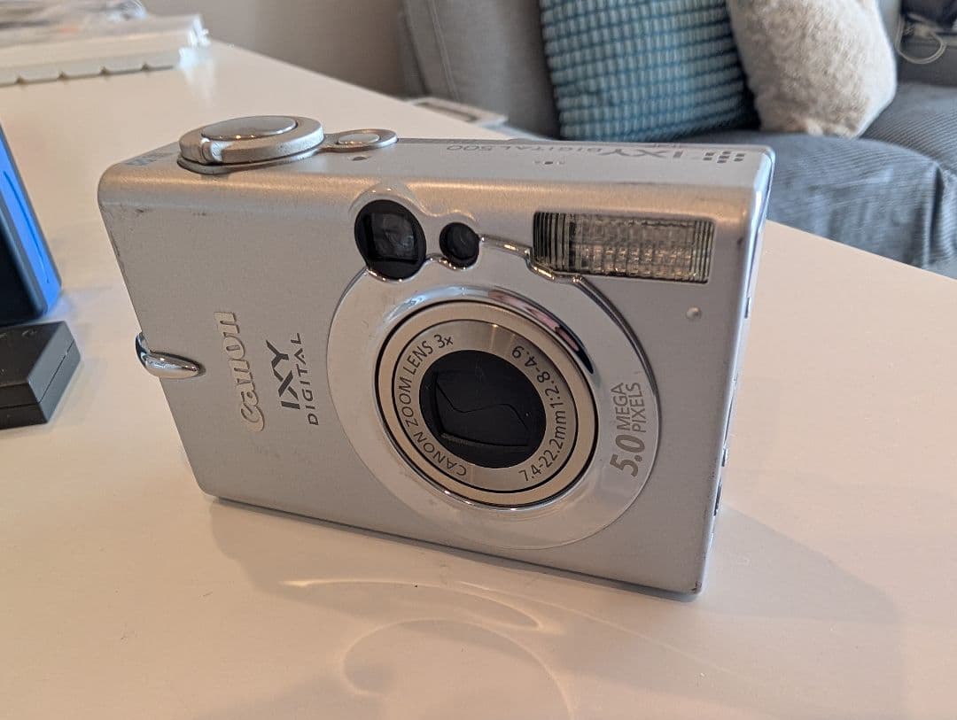 CanonデジタルカメラIXY500