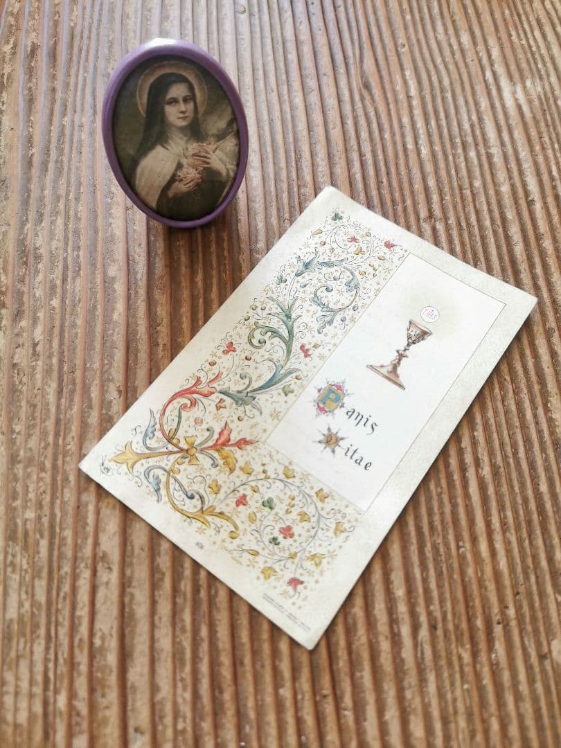 アンティーク リジューの聖テレーズ 軽いフォトスタンド＆唐草紋様 結婚記念カード