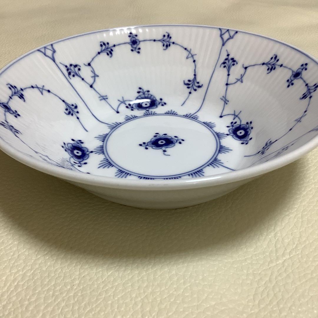ロイヤルコペンハーゲン　ブルーフルーテッド プレイン
