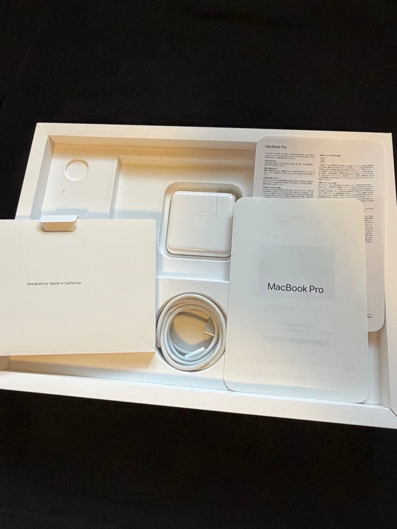 MacBook Pro M4 14インチ 16GB 512GB シルバー