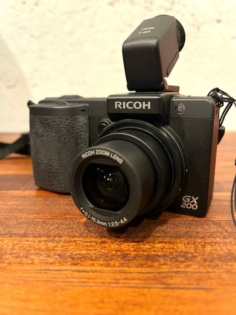 【動作確認済】RICOH GX200　VF−1付き、純正バッテリー＆アダプタあり
